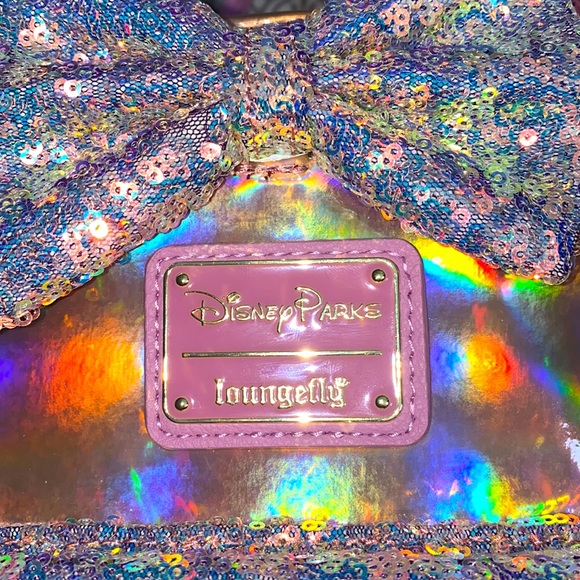 SOLD EXCLUSIVE DISNEY'S 50TH ANNIVERSARY MINNIE MOUSE EARIDESCENT SEQUIN - Picture 3 of 6